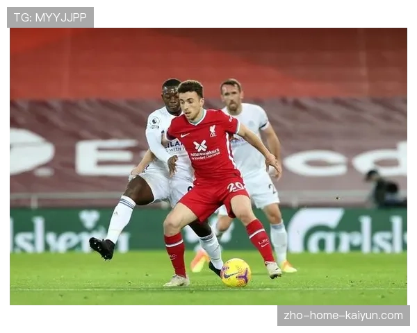 江苏南钢胡鑫雨15分效率颇高 球队内外线结合战术执行到位 江苏南钢胡鑫雨15分效率颇高 球队内外线结合战术执行到位