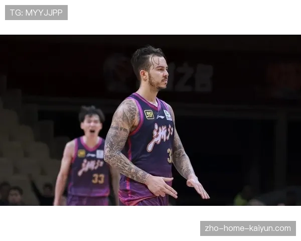 吴前对位史密斯成焦点，浙江需限制深圳快攻转换
